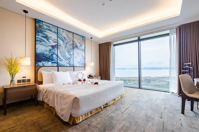 Phòng Deluxe King Room With Ocean View